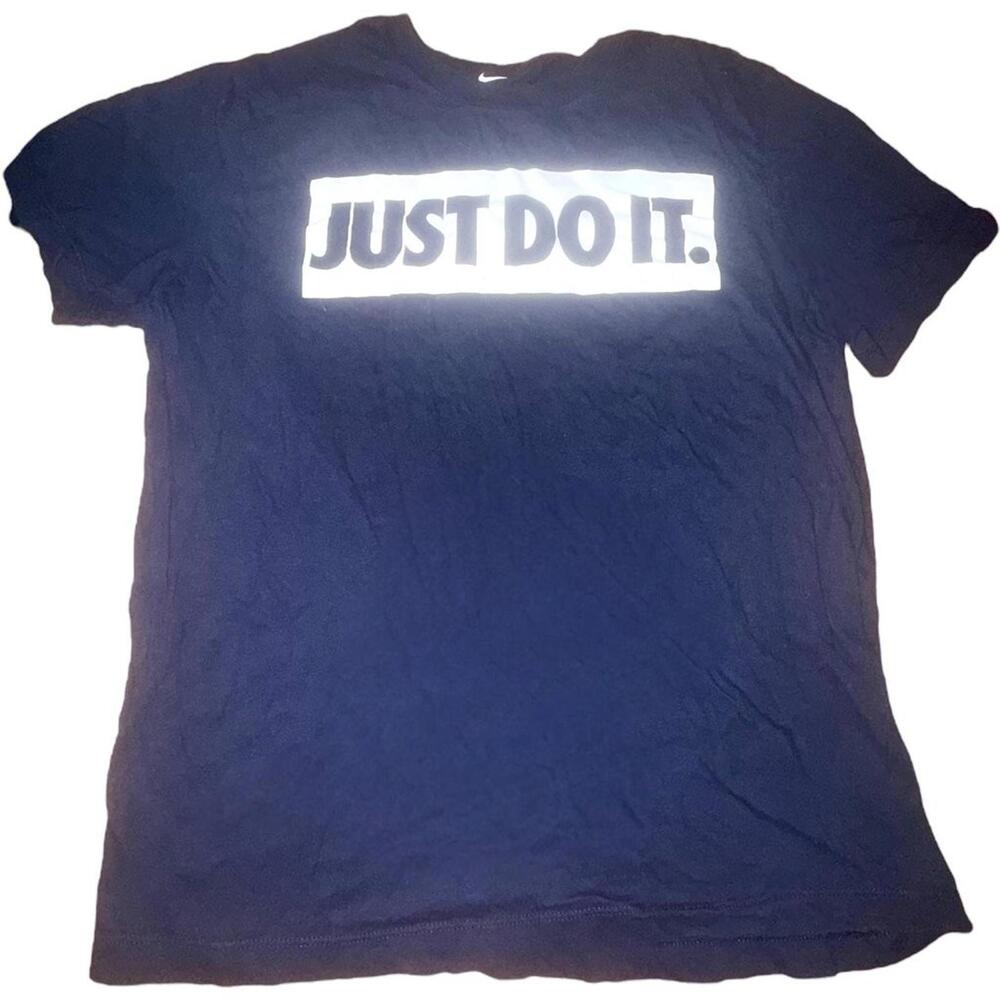 Nike 'Just Do It' Graphic Tee - Men's Medium